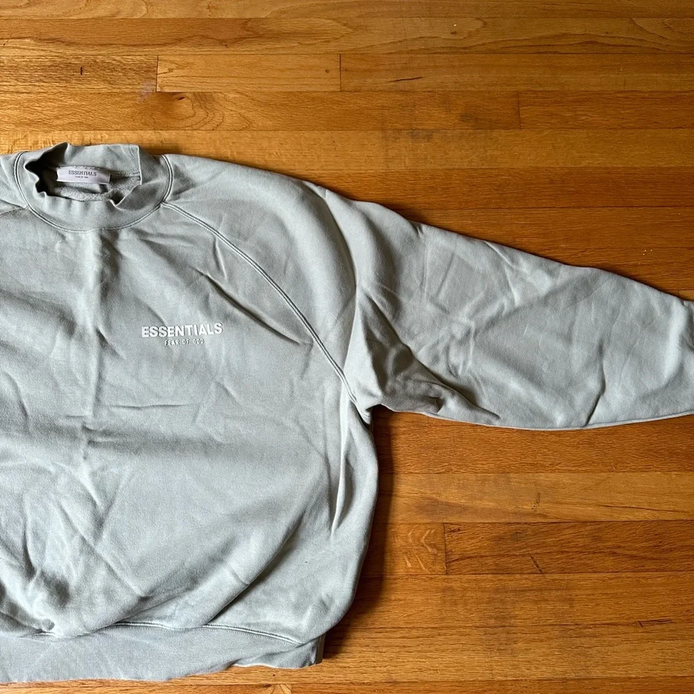 Essential crew neck - Picture 6 of 6